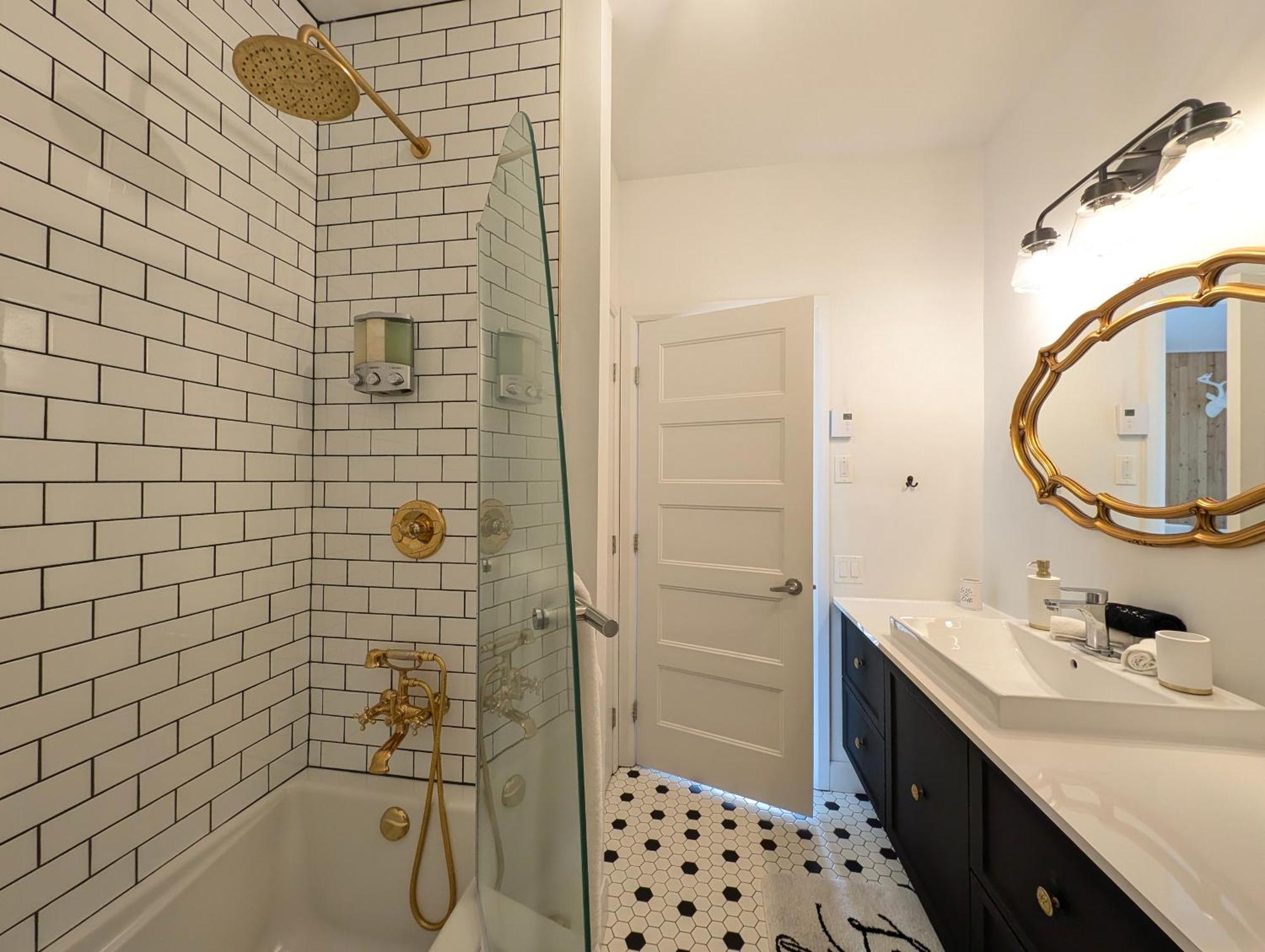 La Vie Est Belle: Free Parking, Gym, Rooftop Terrace Quebec City Luaran gambar